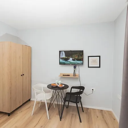 - Steps Form New Bazaar * Tirana