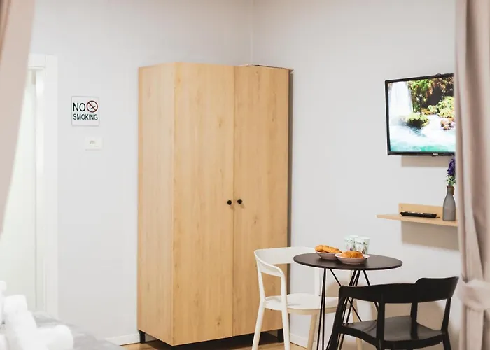 - Steps Form New Bazaar Apartament *