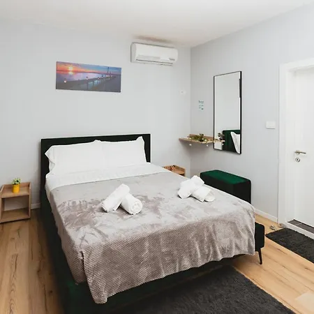 - Steps Form New Bazaar 아파트 *