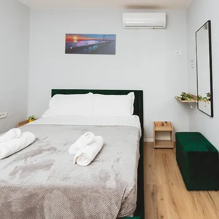 - Steps Form New Bazaar 公寓 *