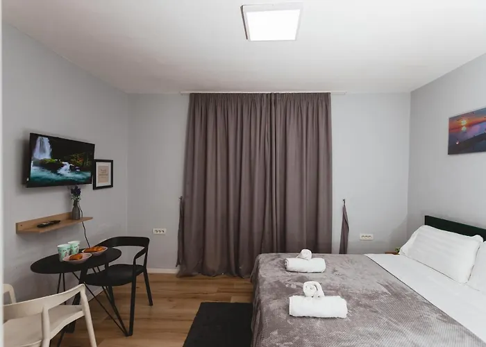 - Steps Form New Bazaar Apartament *